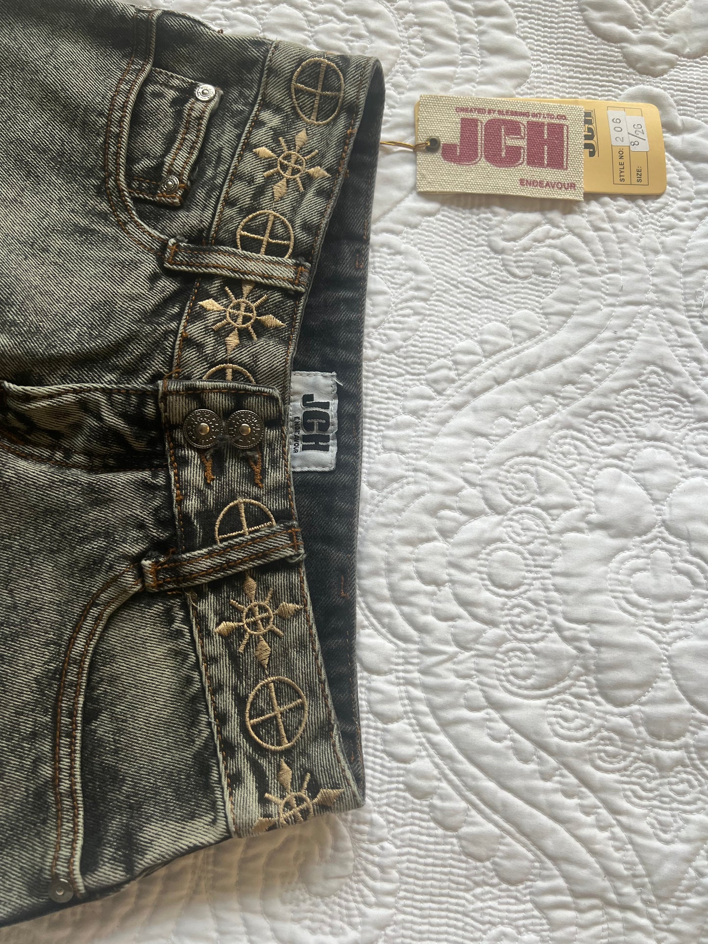 Women and men’s Flare Jeans - JCH206